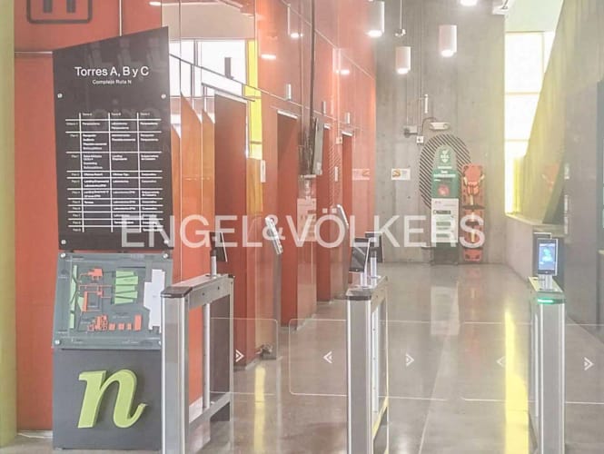 Oficina en venta en Sevilla, Medellín, 851 m² · foto 4 de 17