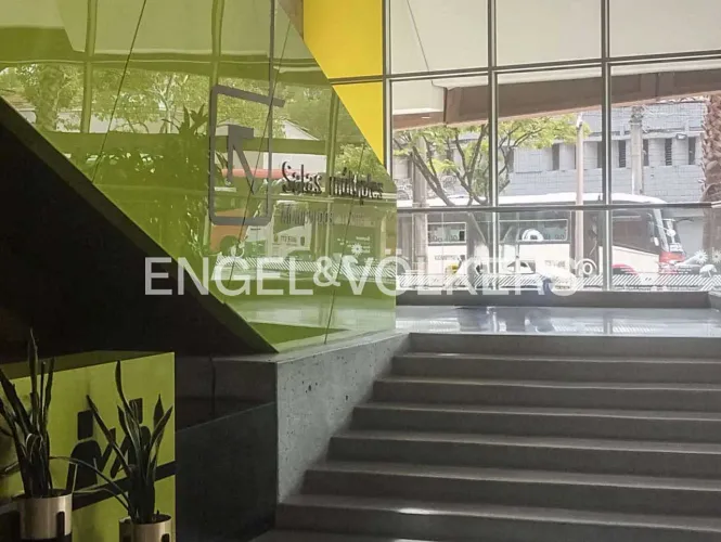 Oficina en venta en Sevilla, Medellín, 851 m² · foto 3 de 17