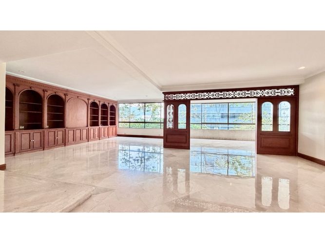 Apartamento de 4 alcobas en venta en Alejandria, Medellín, 459 m² · foto 5 de 24