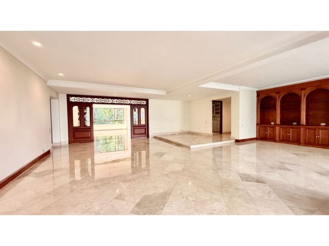Apartamento de 4 alcobas en venta en Alejandria, Medellín, 459 m² · foto 9 de 24