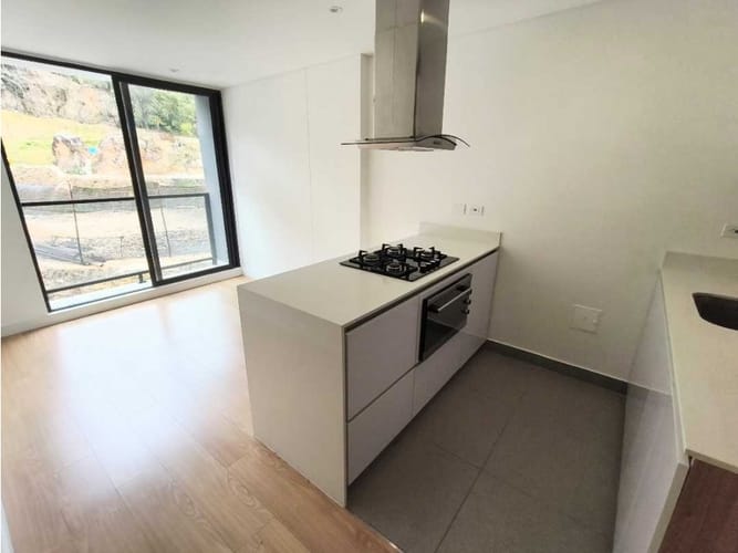 Apartamento en venta en Bosque De Pinos, Bogotá · foto 2 de 24