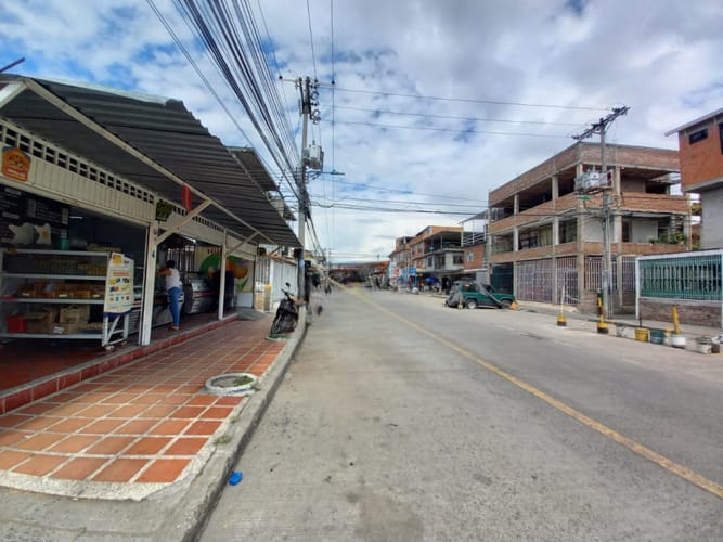 Local en venta en Ciudad Talanga - Comfenalco, Cali, 80 m² · foto 2 de 7