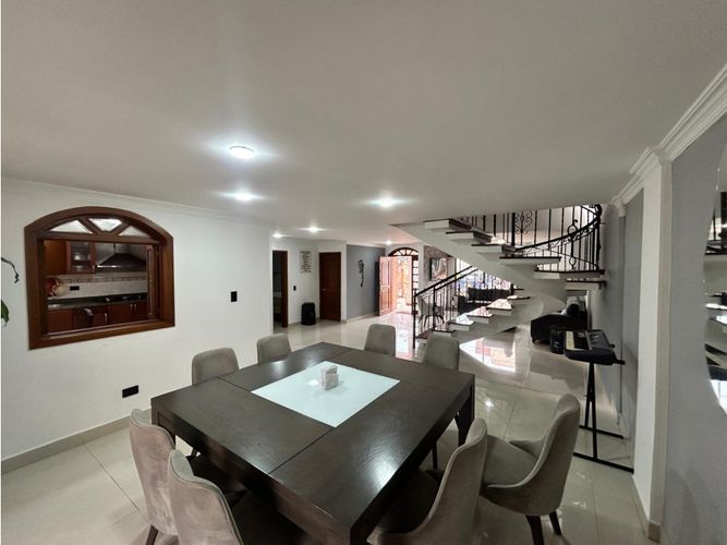 Casa de 4 alcobas en venta en Cr San Sebastian, Chía, 288 m² · foto 3 de 24