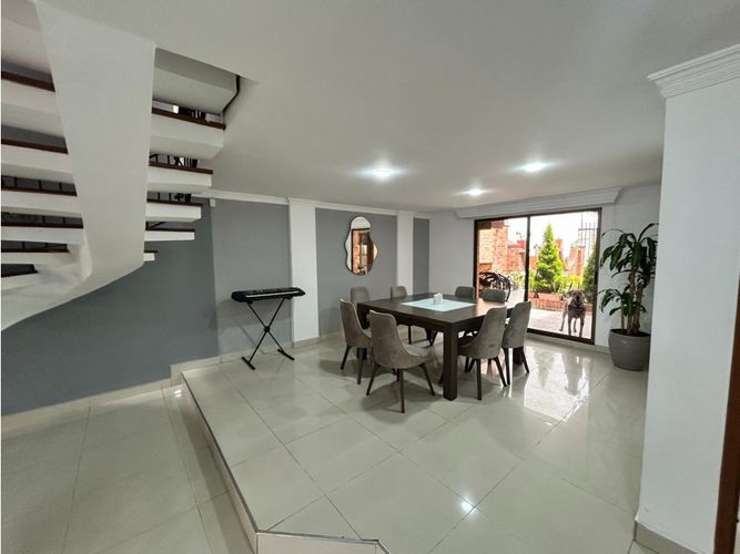 Casa de 4 alcobas en venta en Cr San Sebastian, Chía, 288 m² · foto 4 de 24