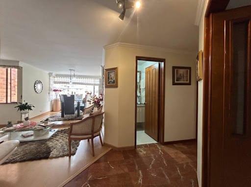 Apartamento de 3 alcobas en venta en Cedritos, Bogotá, 108 m² · foto 5 de 24