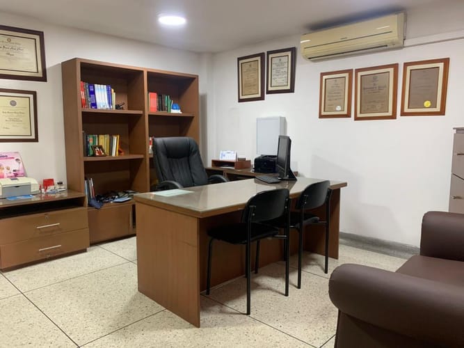 Consultorio en venta en La Playa, Cúcuta, 29 m² · foto 3 de 8