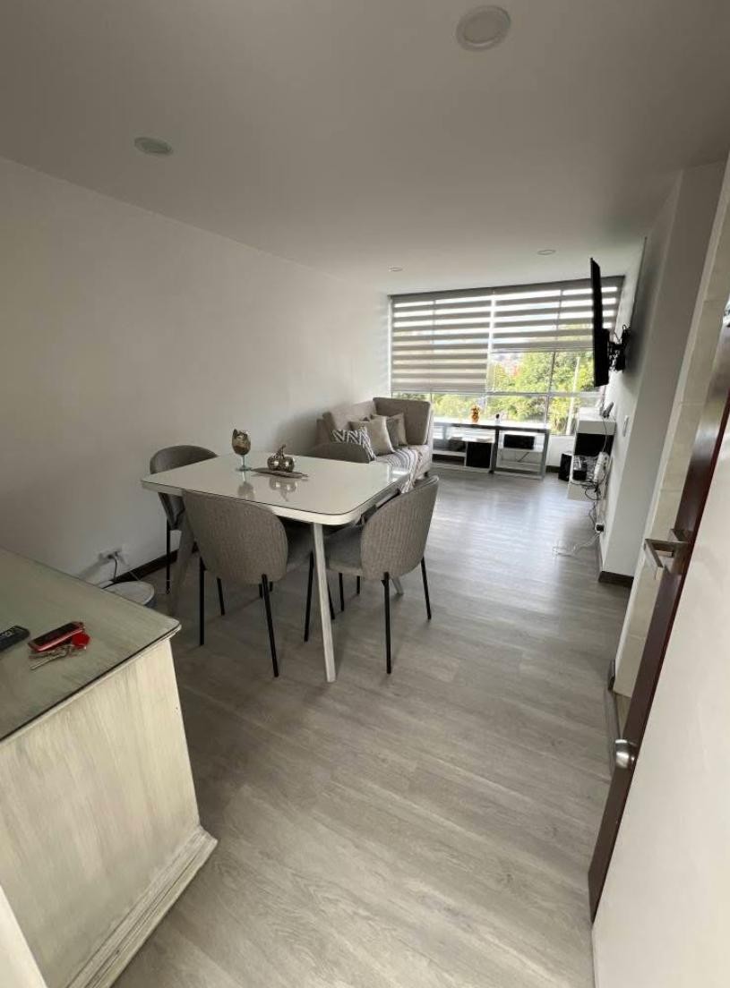 Apartamento en venta en Los Monjes, Bogotá · foto 2 de 6