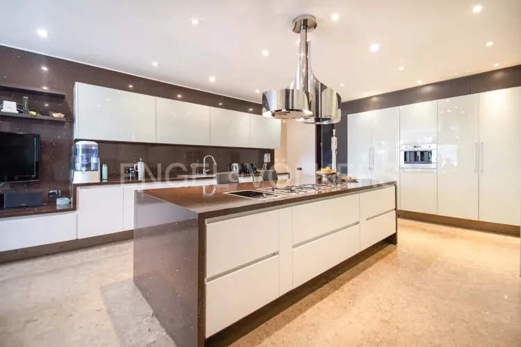 Apartamento de 3 alcobas en venta en Santa Barbara Alta, Bogotá, 600 m² · foto 9 de 21