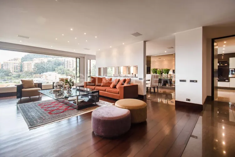 Apartamento de 3 alcobas en venta en Santa Barbara Alta, Bogotá, 600 m² · foto 2 de 21