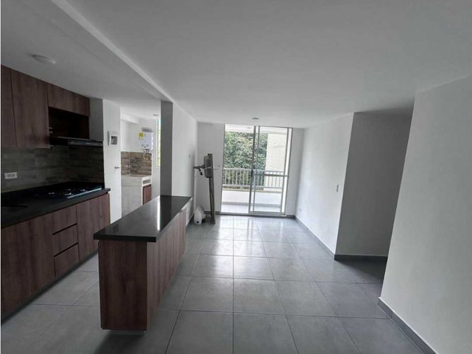 Apartamento de 3 alcobas en venta en Vereda San Jose, Sabaneta, 55 m² · foto 2 de 3