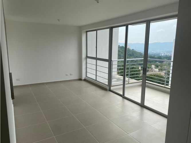 Apartamento de 3 alcobas en venta en Ruitoque, Floridablanca, 90 m² · foto 2 de 16