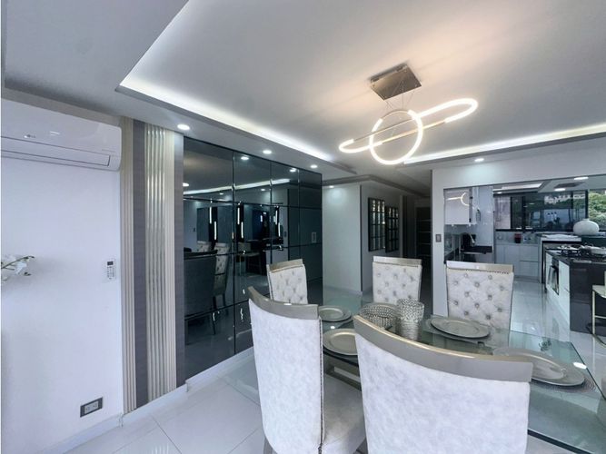Apartamento de 5 alcobas en venta en Granada, Cali, 170 m² · foto 2 de 24