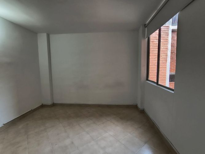 Apartamento de 3 alcobas en arriendo en Urbanización Las Cumbres, Medellín, 90 m² · foto 8 de 12