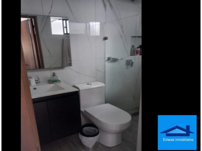 Casa de 6 alcobas en venta en Simon Bolivar, Medellín, 308 m² · foto 3 de 19