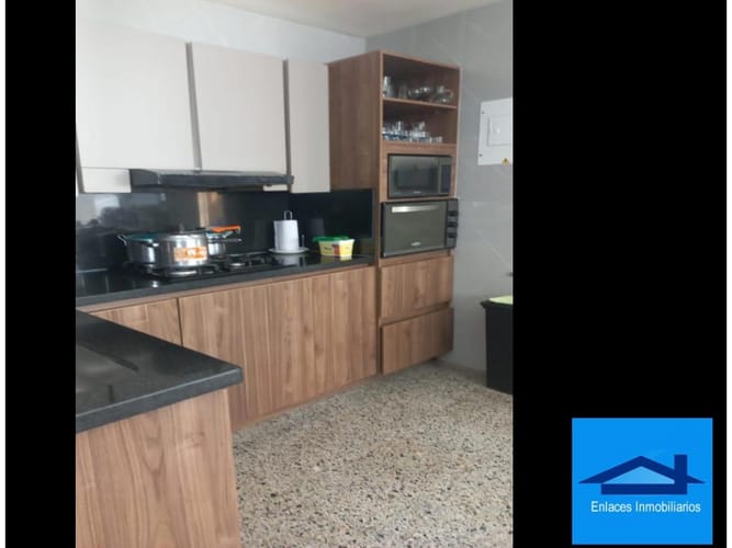 Casa de 6 alcobas en venta en Simon Bolivar, Medellín, 308 m² · foto 10 de 19
