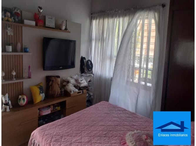 Casa de 6 alcobas en venta en Simon Bolivar, Medellín, 308 m² · foto 12 de 19
