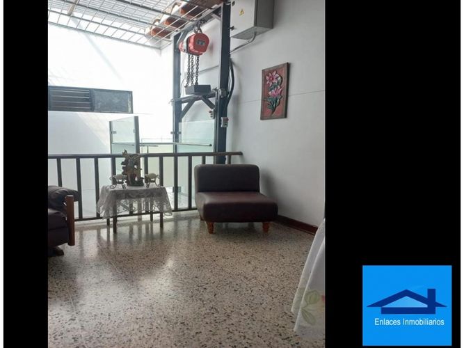 Casa de 6 alcobas en venta en Simon Bolivar, Medellín, 308 m² · foto 14 de 19