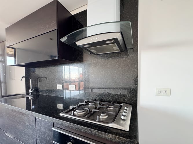 Apartamento de 1 alcoba en arriendo en Chapinero Alto, Bogotá, 50 m² · foto 2 de 8