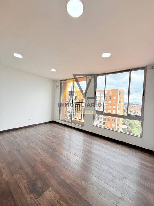 Apartamento de 3 alcobas en venta en La Prosperidad, Madrid, 58 m² · foto 2 de 9