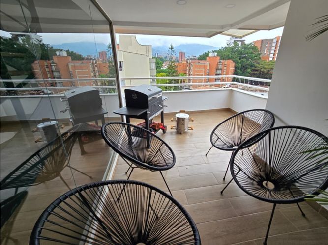 Apartamento de 5 alcobas en venta en Calasanz Parte Alta, Medellín, 174 m² · foto 4 de 24