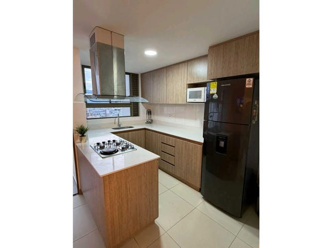 Apartamento de 3 alcobas en venta en Las Lomitas, Sabaneta, 88 m² · foto 2 de 19