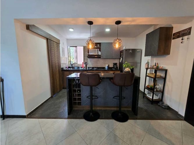 Apartamento de 3 alcobas en arriendo en Loma De Los Bernal, Medellín, 90 m² · foto 5 de 18