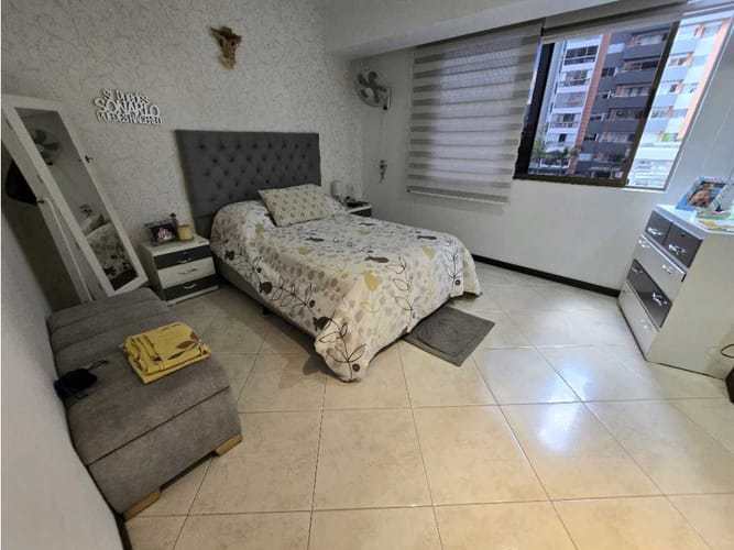 Apartamento de 3 alcobas en arriendo en Loma De Los Bernal, Medellín, 90 m² · foto 9 de 18