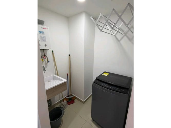 Apartamento de 3 alcobas en venta en Las Lomitas, Sabaneta, 88 m² · foto 10 de 19