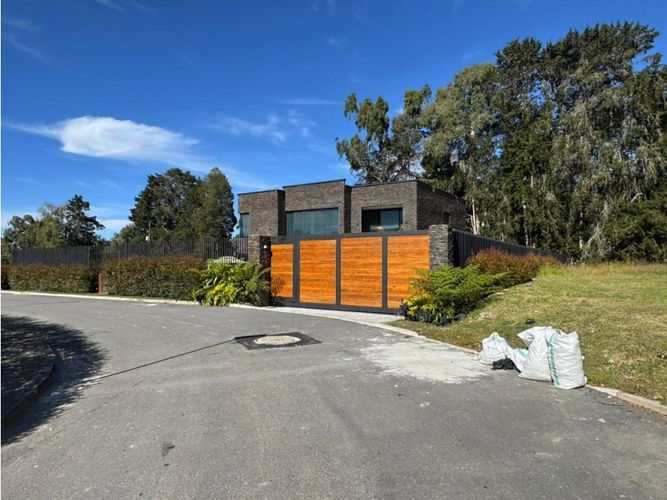 Lote en venta en Las Palmas, Envigado, 2732 m² · foto 3 de 6