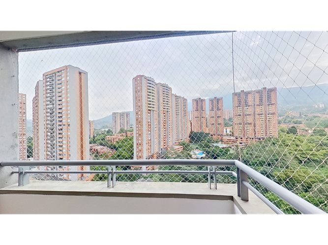 Apartamento en venta en Ditaires, Itagüí · foto 2 de 24