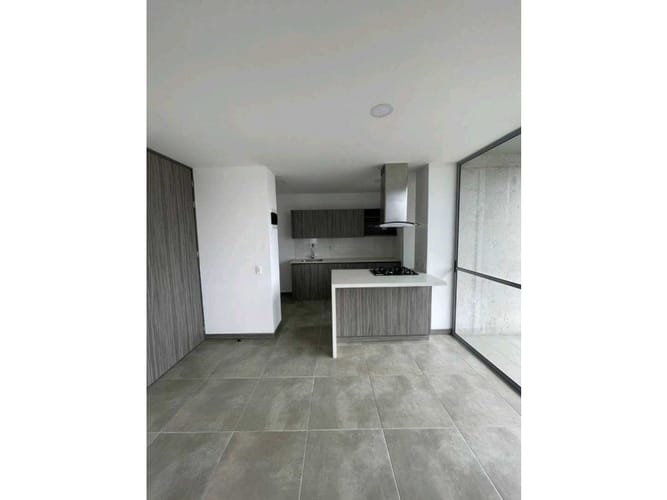 Apartamento de 3 alcobas en venta en Suramérica, Itagüí, 93 m² · foto 2 de 21