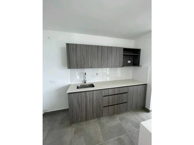 Apartamento de 3 alcobas en venta en Suramérica, Itagüí, 93 m² · foto 4 de 21