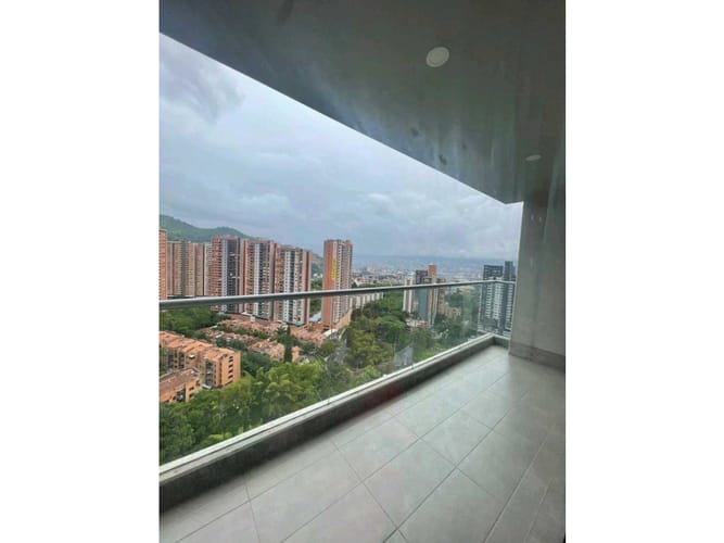 Apartamento de 3 alcobas en venta en Suramérica, Itagüí, 93 m² · foto 9 de 21