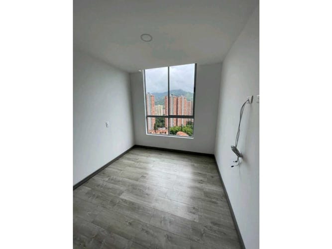 Apartamento de 3 alcobas en venta en Suramérica, Itagüí, 93 m² · foto 11 de 21