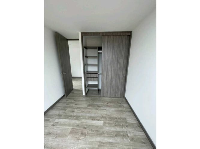 Apartamento de 3 alcobas en venta en Suramérica, Itagüí, 93 m² · foto 12 de 21