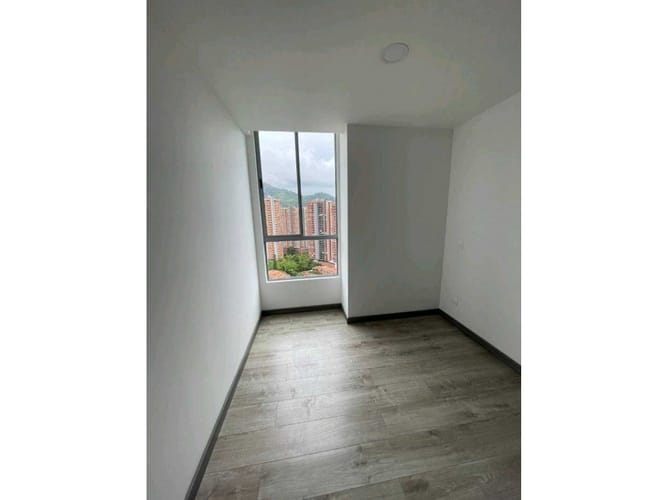 Apartamento de 3 alcobas en venta en Suramérica, Itagüí, 93 m² · foto 16 de 21