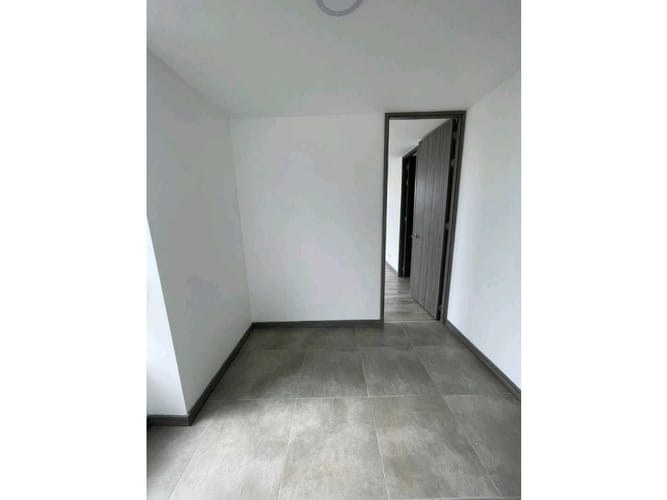Apartamento de 3 alcobas en venta en Suramérica, Itagüí, 93 m² · foto 18 de 21