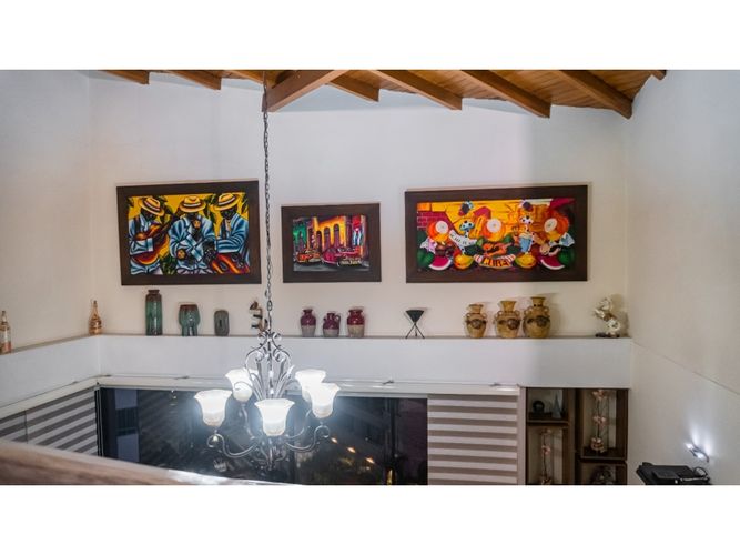 Apartamento de 3 alcobas en arriendo en Laureles, Medellín, 215 m² · foto 6 de 12