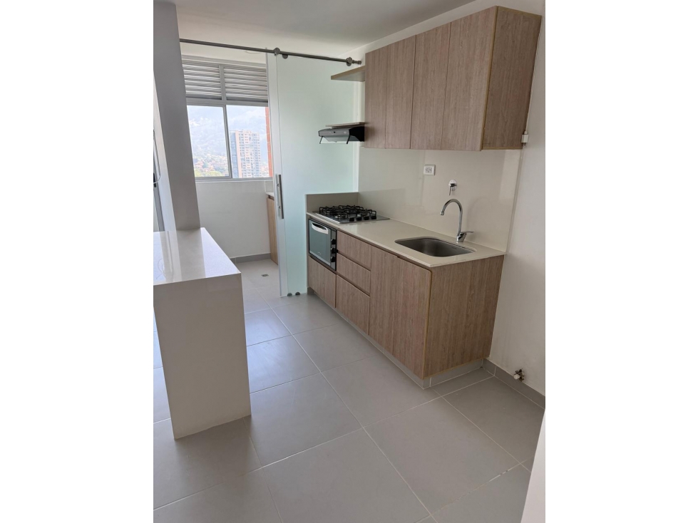 Apartamento en venta en Suramérica, La Estrella · foto 2 de 16