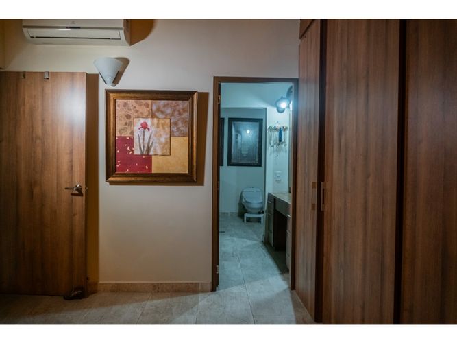 Apartamento de 3 alcobas en arriendo en Laureles, Medellín, 215 m² · foto 9 de 12