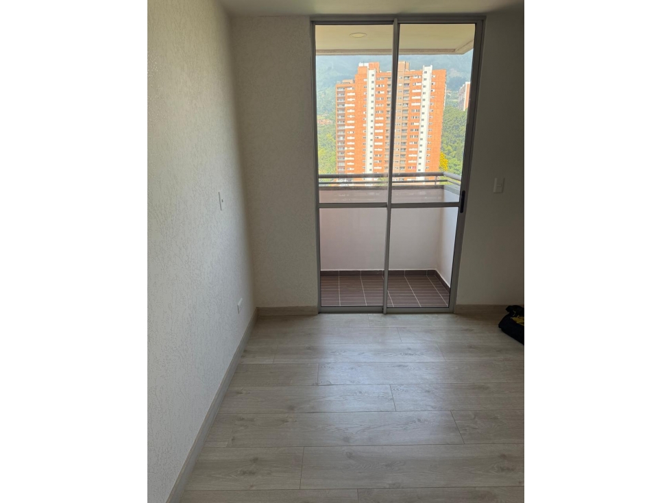 Apartamento en venta en Suramérica, La Estrella · foto 7 de 16