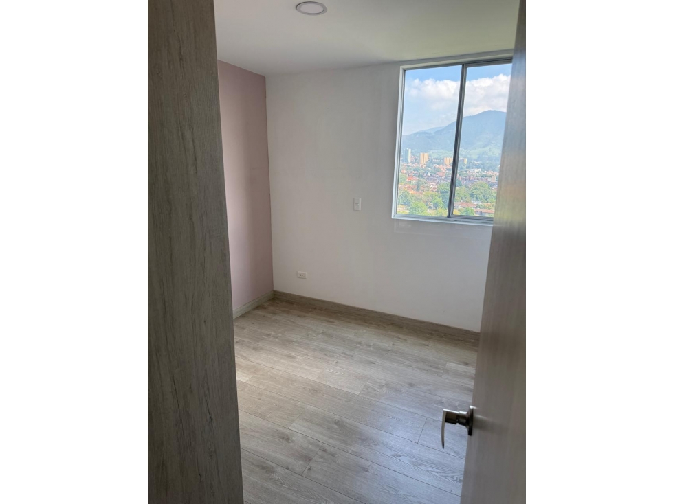 Apartamento en venta en Suramérica, La Estrella · foto 13 de 16