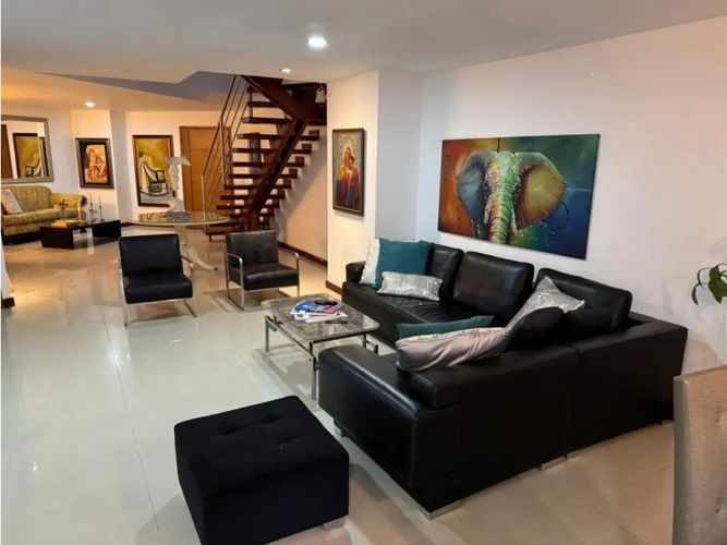 Apartamento de 4 alcobas en venta en Sabaneta Real, Sabaneta, 269 m² · foto 2 de 24