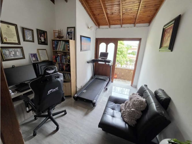 Apartamento de 3 alcobas en venta en Lorena, Medellín, 163 m² · foto 9 de 18