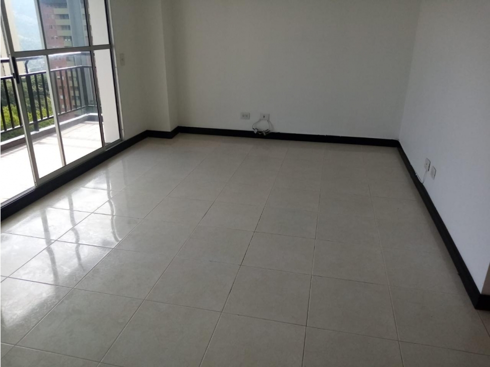 Apartamento en venta en Suramérica, Itagüí · foto 2 de 24