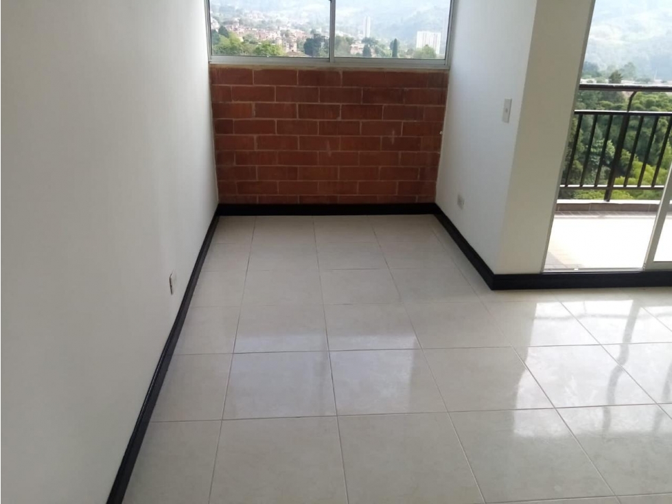 Apartamento en venta en Suramérica, Itagüí · foto 5 de 24