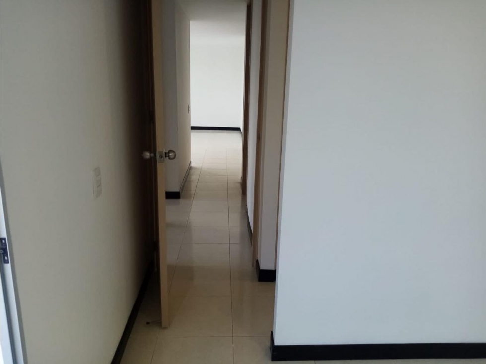 Apartamento en venta en Suramérica, Itagüí · foto 9 de 24