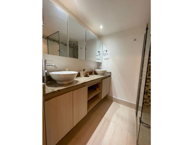 Apartamento de 3 alcobas en venta en Belén, Medellín, 95 m² · foto 5 de 9