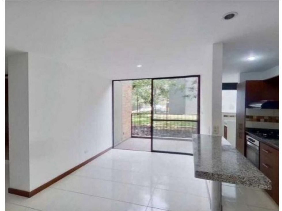 Apartamento en venta en Suramérica, Itagüí · foto 7 de 10