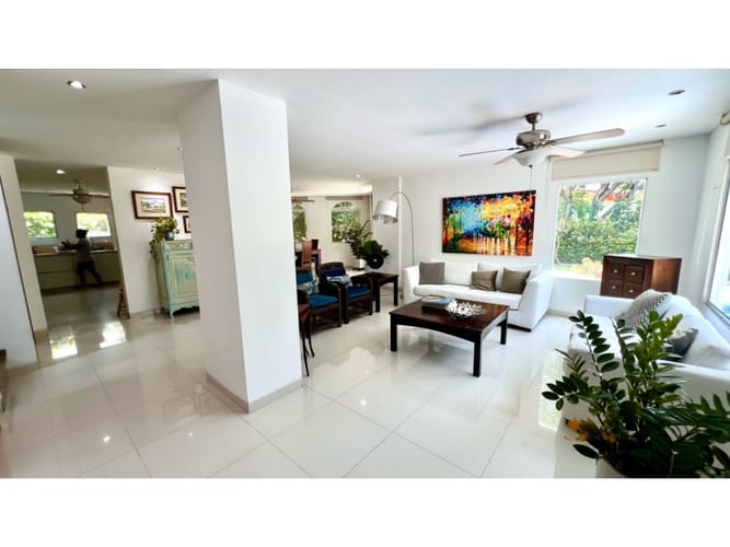 Casa de 3 alcobas en venta en Lago Del Dulzina, Santa Marta, 260 m² · foto 3 de 24